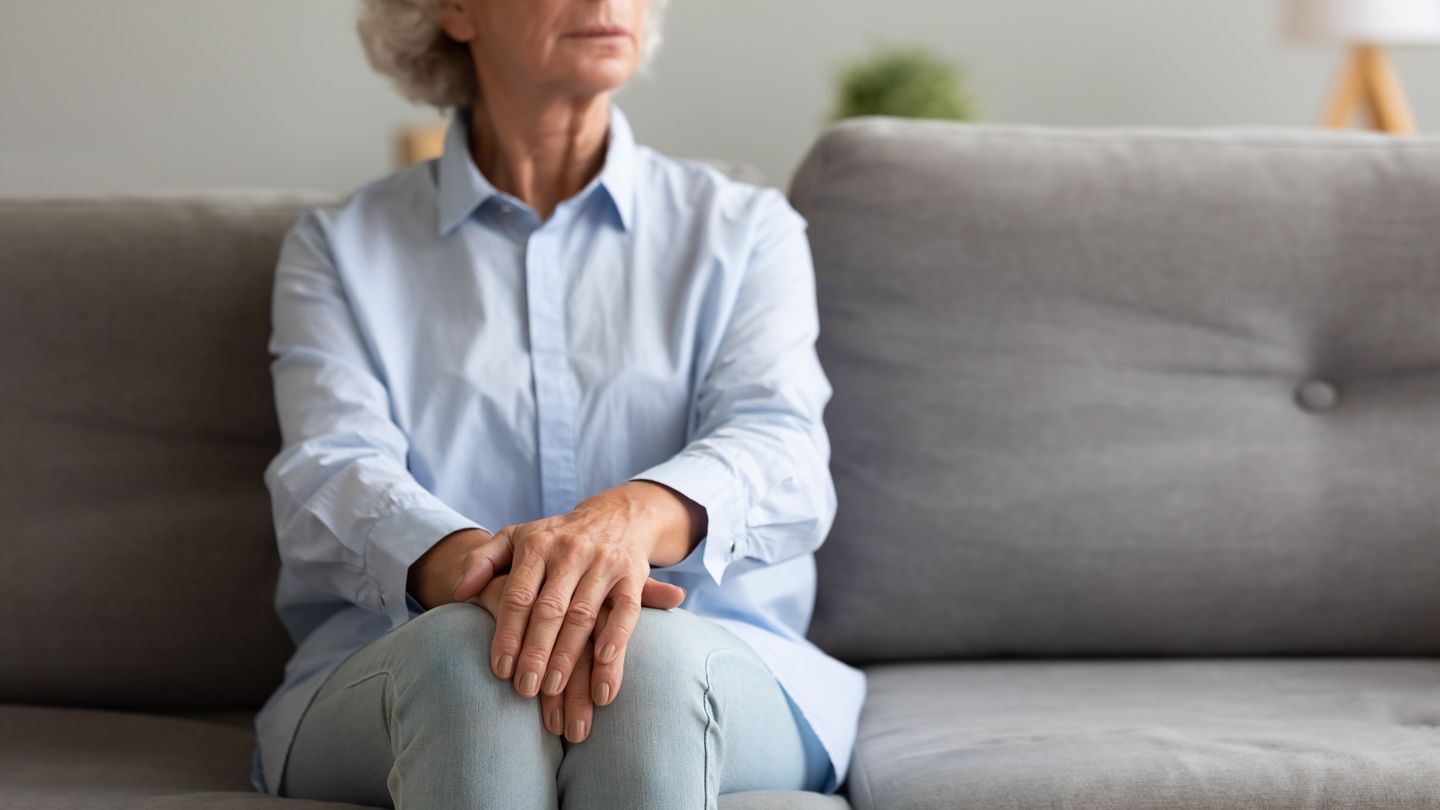 La solitude et le malheur peuvent vous faire vieillir plus que fumer