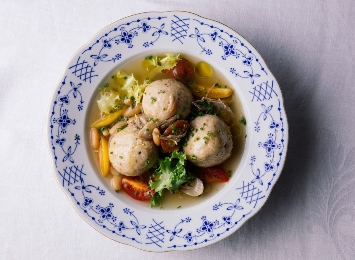 7 meilleures recettes de soupe aux boules de matzo à faire ce soir
