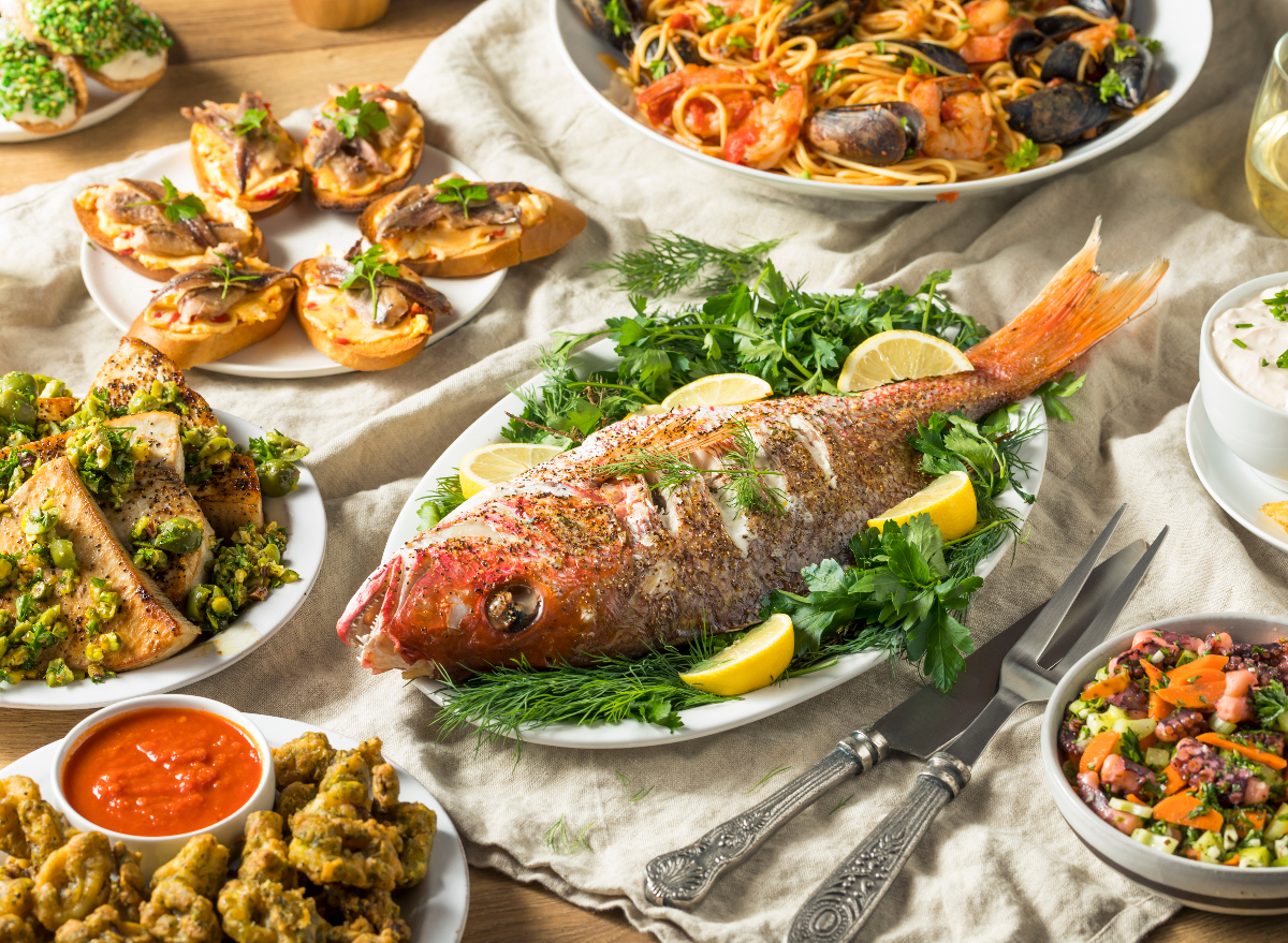 8 recettes pour vous aider à planifier votre festin des sept poissons