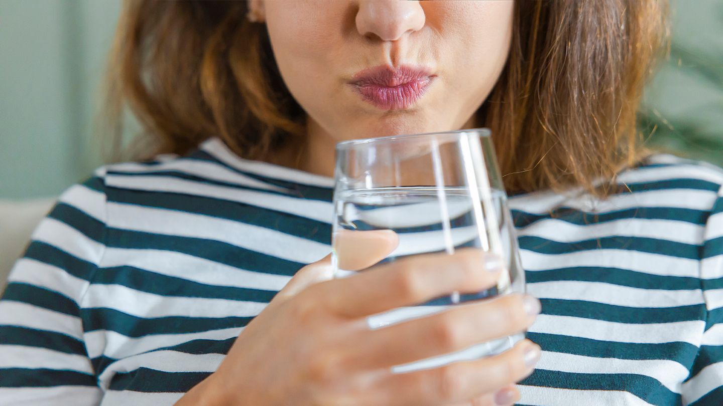 Avantages de l'extraction de l'huile : 4 avantages potentiels pour la santé bucco-dentaire