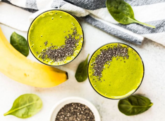 Smoothie vert bien plaqué