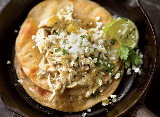 Tacos au poulet avec ￼￼￼salsa verde