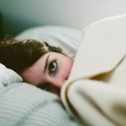 Qu’est-ce qui fait de quelqu’un un dormeur léger ou lourd ?