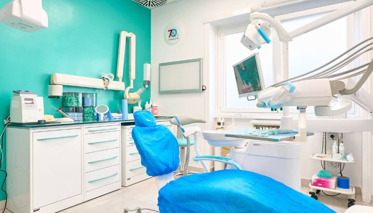 Sourires sains, vie heureuse: c'est ainsi que le meilleur dentiste s'occupe de votre puits