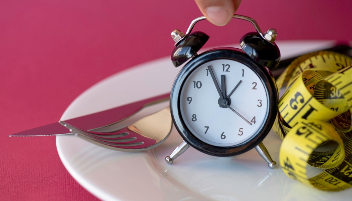 Jeûne intermittent, ça ne fait pas mal au cerveau. Le régime populaire ne diminue pas la concentration