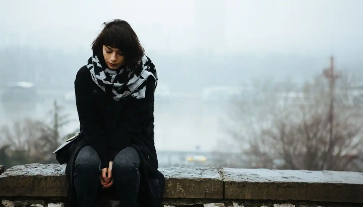 Blues de l'hiver : comment vaincre la tristesse après les vacances, selon le psychologue